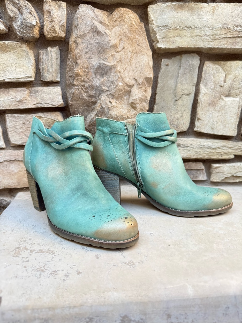 DeKode Turquoise heeled ankle boots